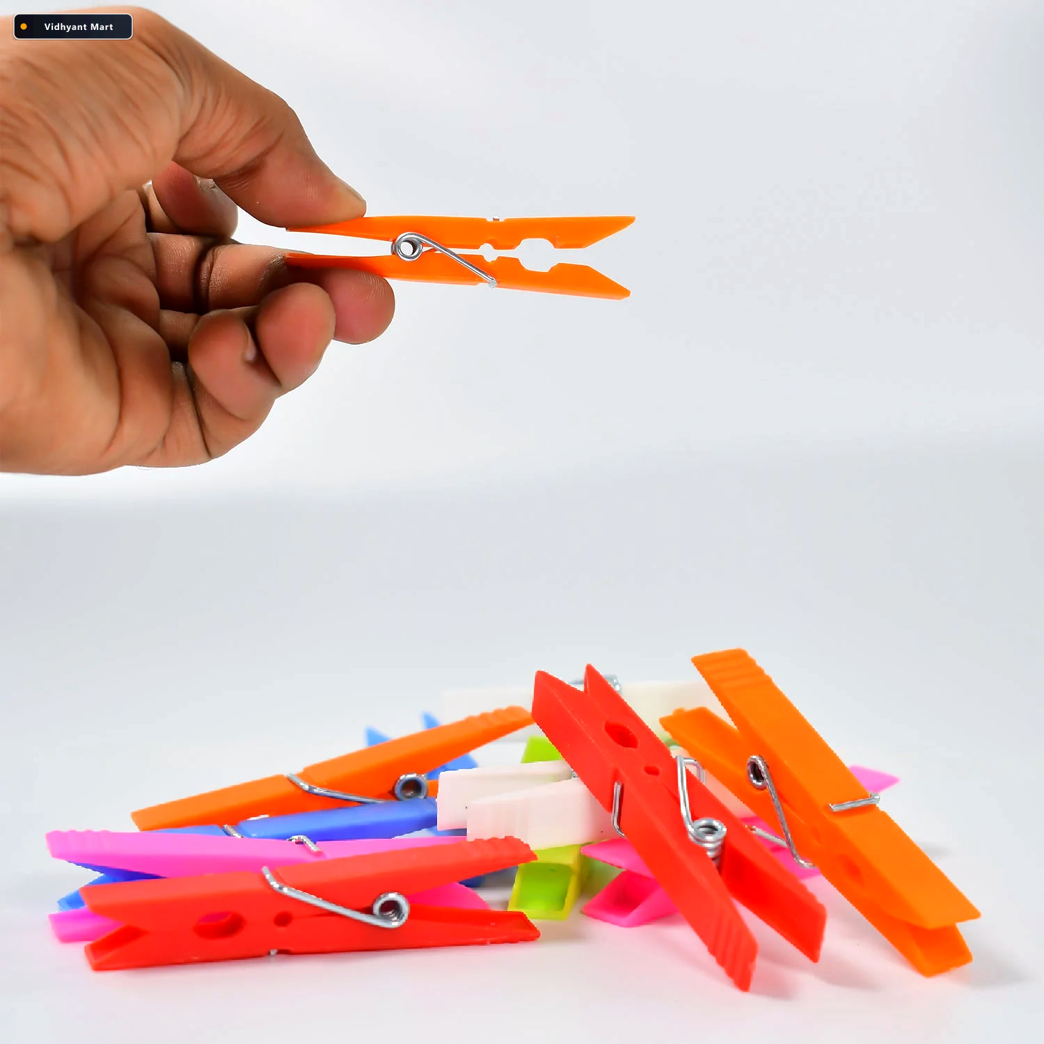 Vidhyant Mart Plastic Clothes Clips 144pc Heavy Duty Laundry Peg 3